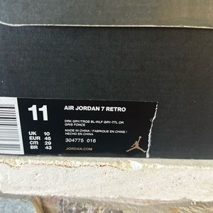 Jordan 7 retro size 11. Color: dark gray with turquoise wolf gray.